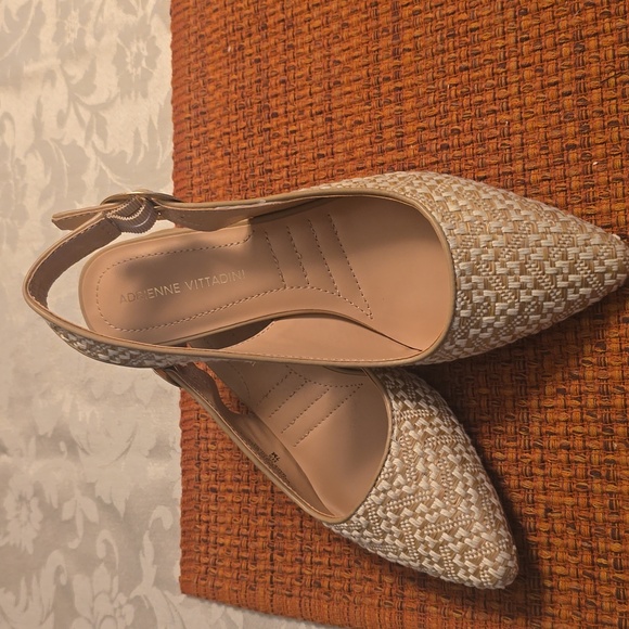 Adrienne Vittadini Shoes - ADRIENNE VITTADINI BRAND WOMEN'S CREAM/TAN COLOR LOW HEEL DRESSY SHOE SIZE 9